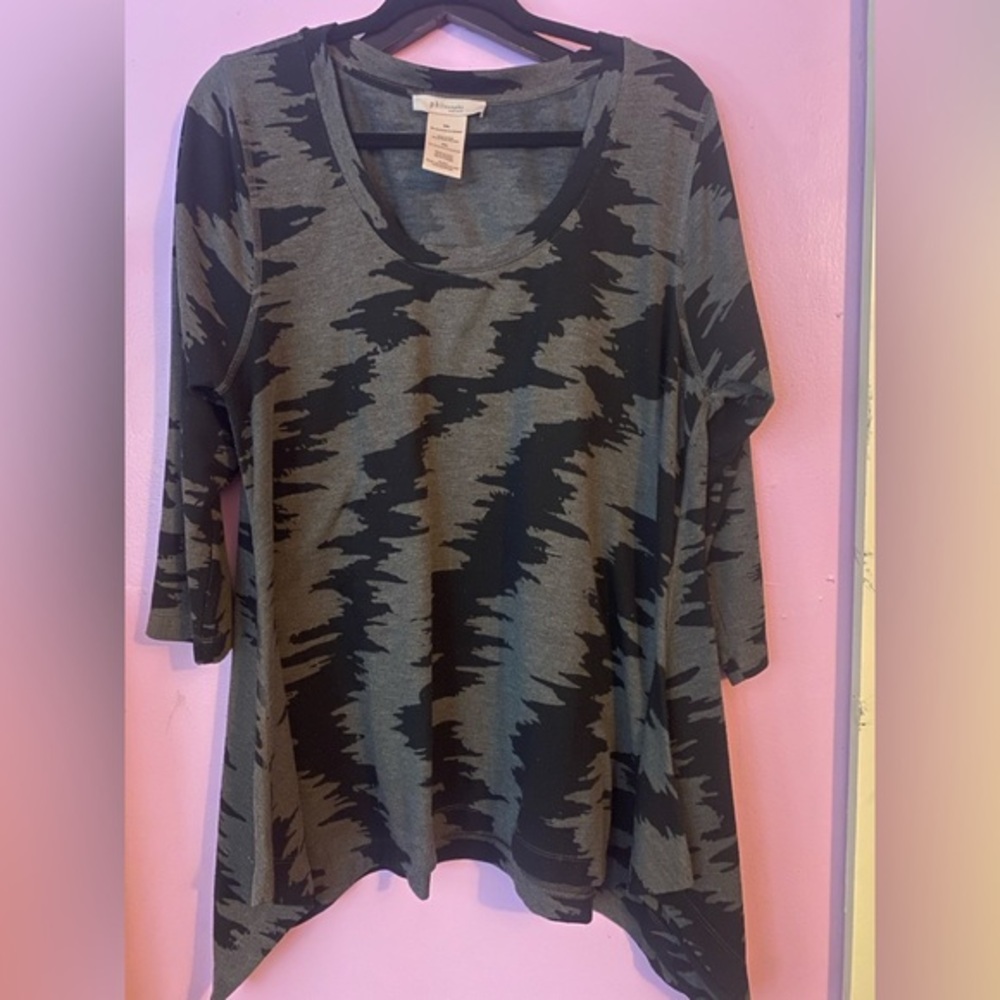 Gray and Black Patterned Women's Knit Tunic